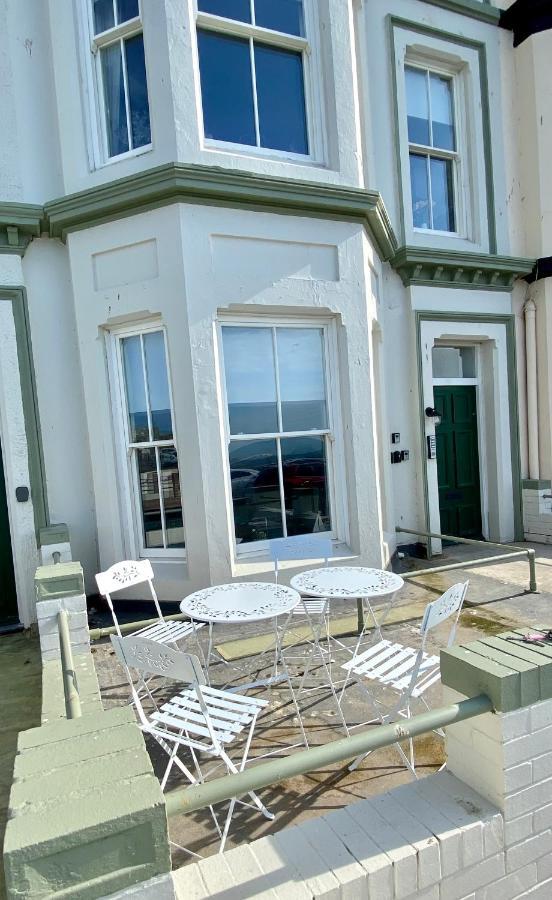 Seascape - Fantastic Location With Sea Views! Scarborough Exterior photo
