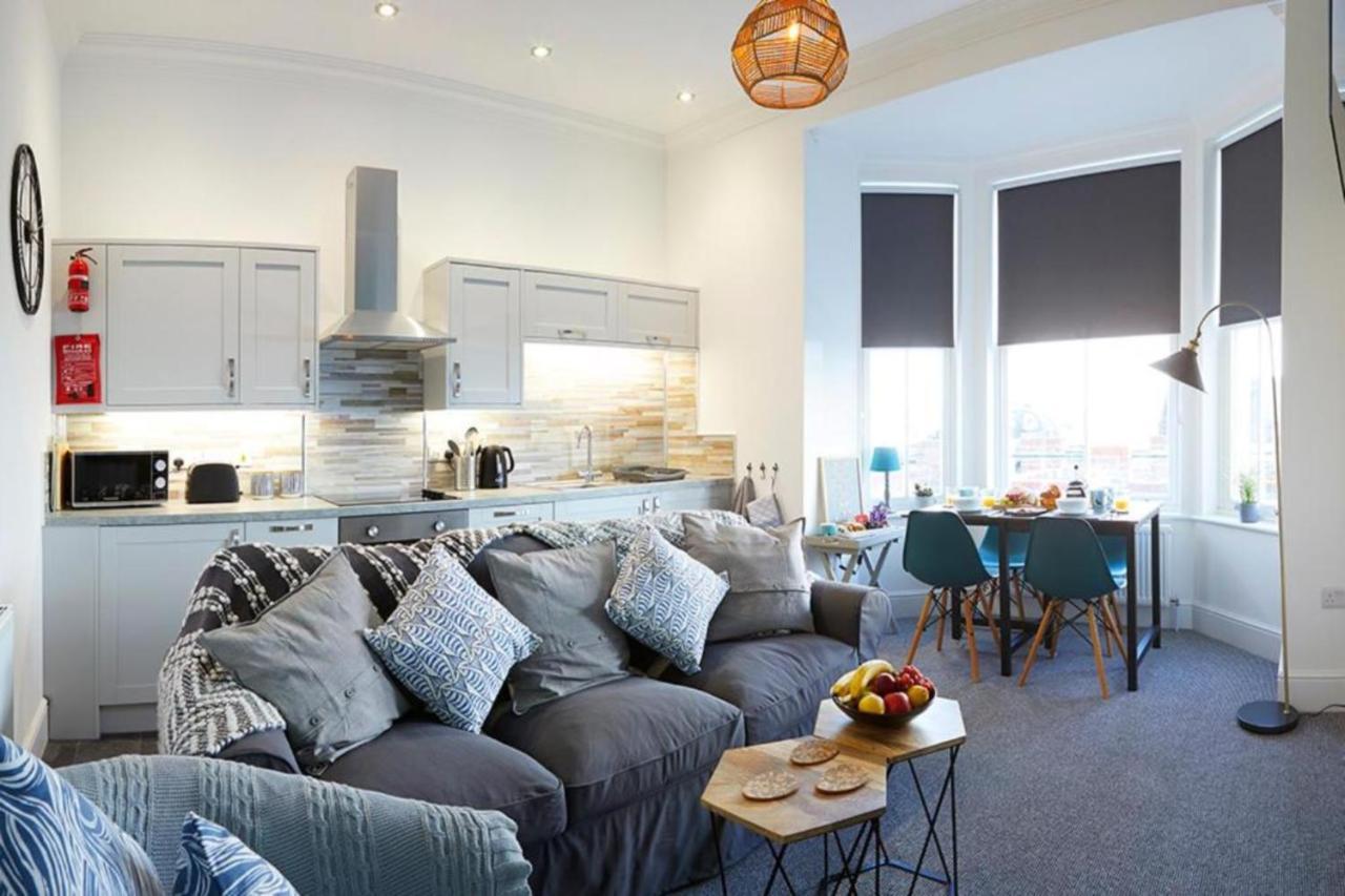 Seascape - Fantastic Location With Sea Views! Scarborough Exterior photo