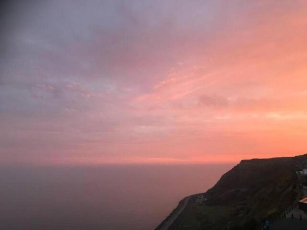 Seascape - Fantastic Location With Sea Views! Scarborough Exterior photo
